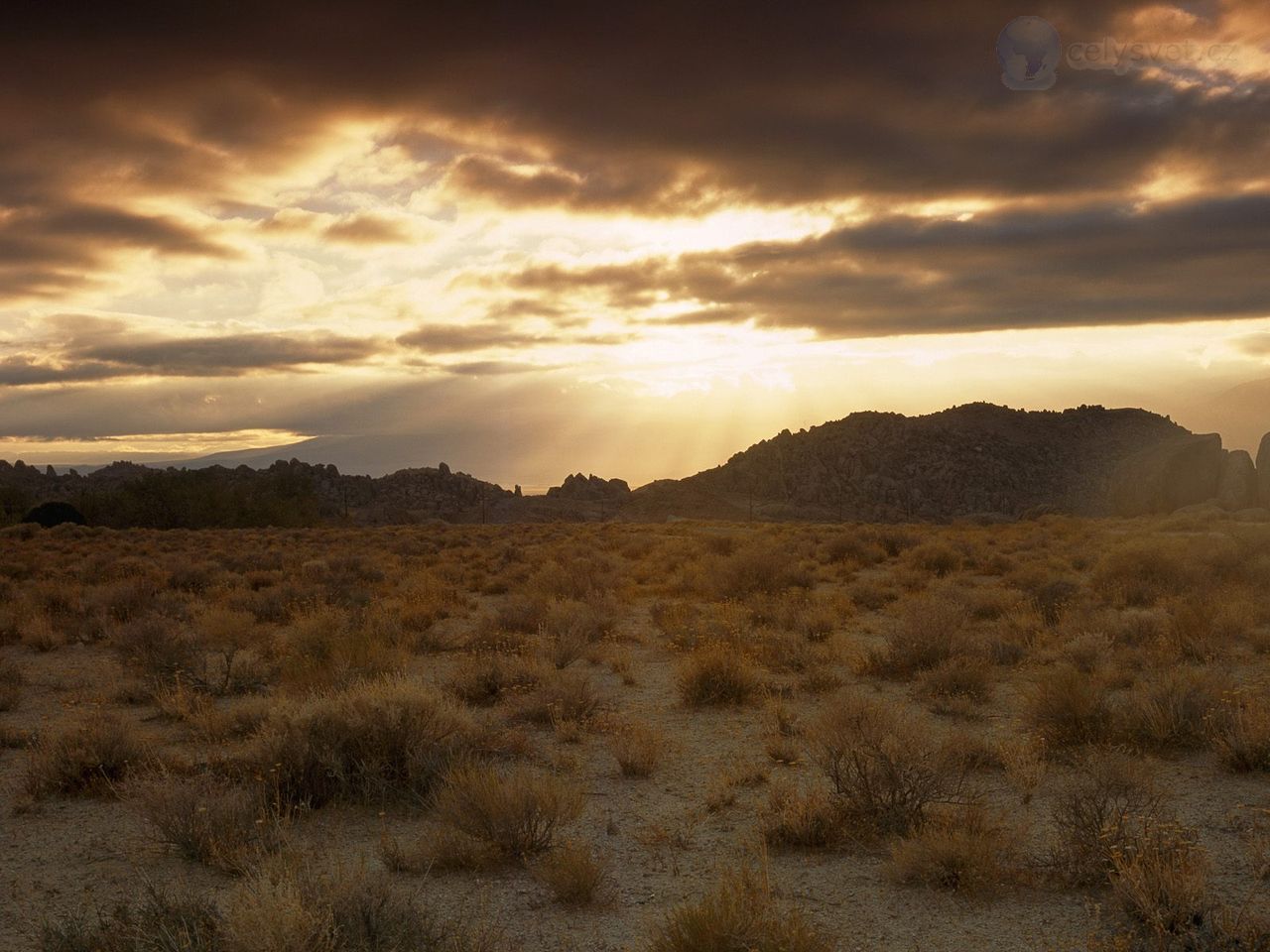 Foto: Alabama Hills At Sunrise, California