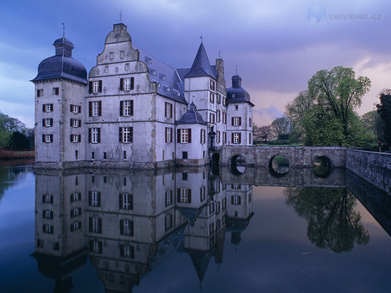 Foto: Wasserschloss Bodelschwingh, Dortmund, Rhine Westphalia, Germany