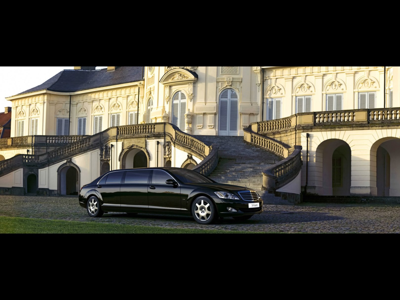 Foto: Mercedes Benz S 600 Guard Pullman Steps (2008)