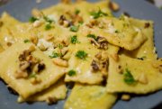 Recept online Ravioly s oechy a smetanovou omkou